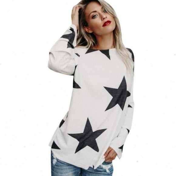 ***SOLD***Woman's star print long sleeve shirt - Picture 1 of 1